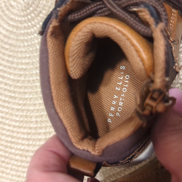 Perry Ellis boys shoes - Picture 4 of 7